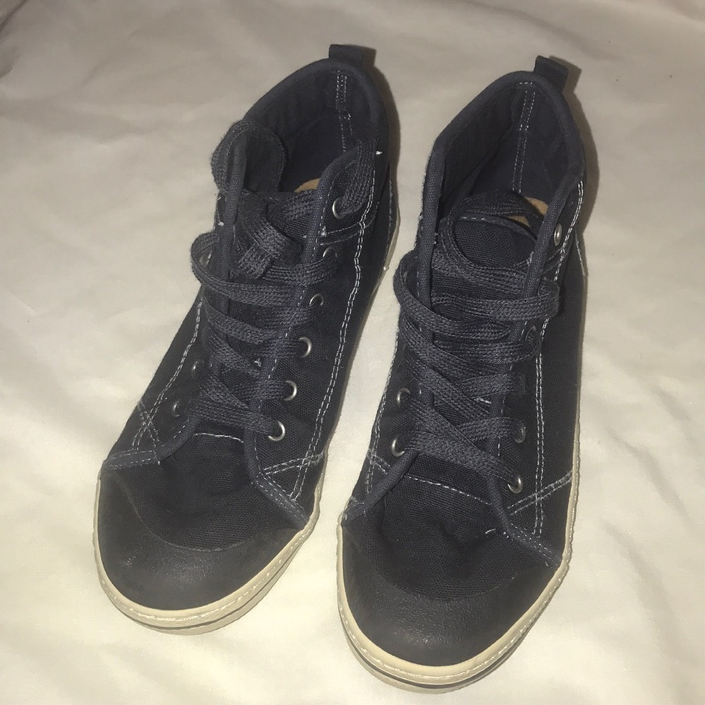 Boys shoe